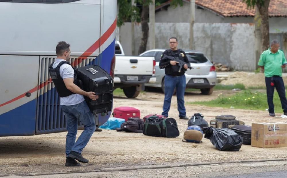 Pedrossegundenses são presos armas e drogas em Teresina após sair