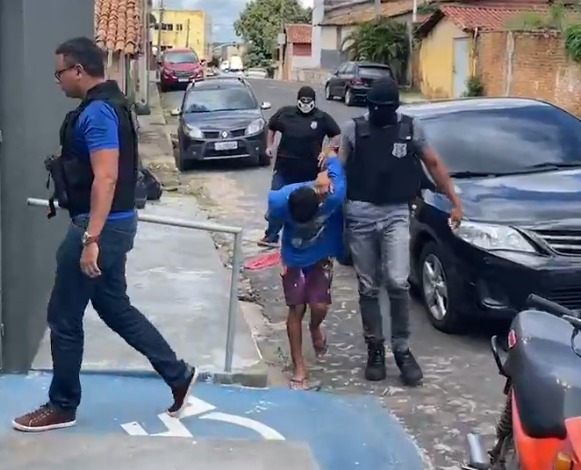 Polícia prende homem suspeito de homicídio em caso do acidente de